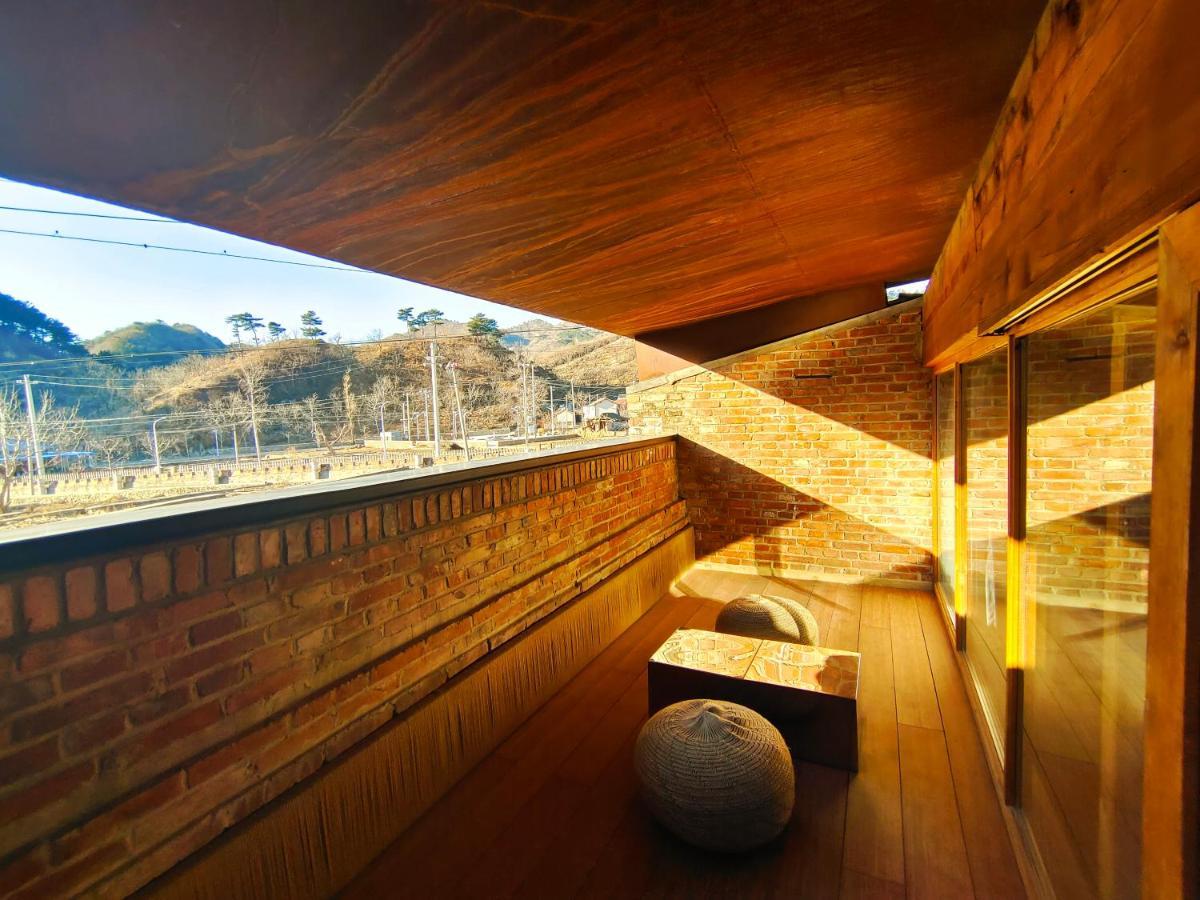 Cmyk Stoneyards By The Great Wall Huairou Exterior photo